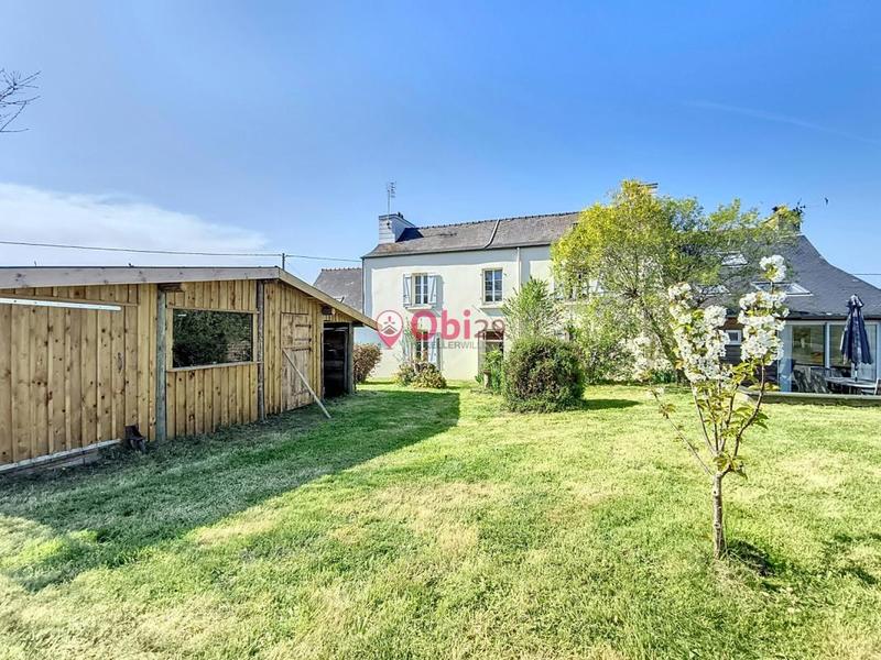 Maison - 220 m² - 12 pièces