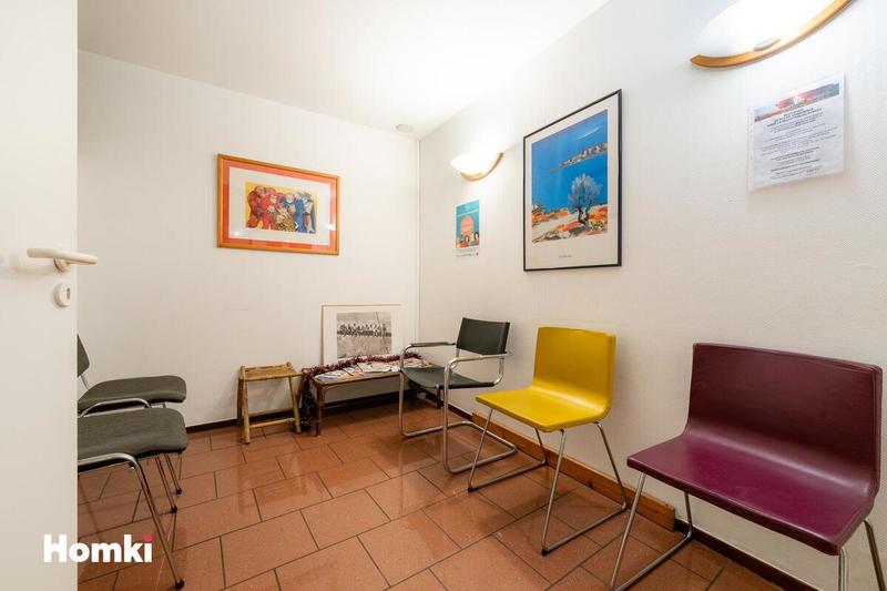 Local commercial - 69 m² - 3 pièces