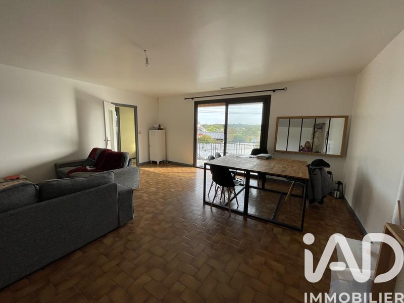 Maison - 93 m² - 8 pièces