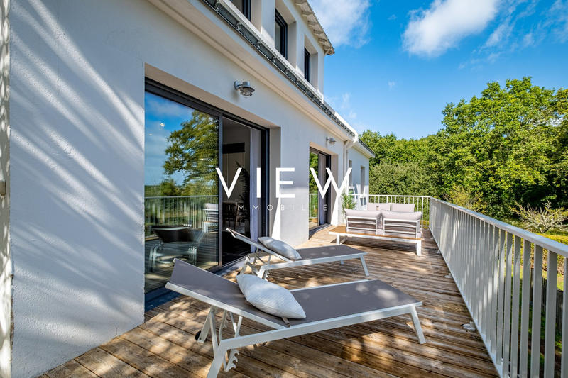 Maison - 210 m² - 7 pièces