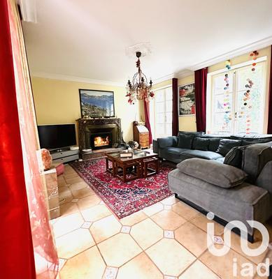 Maison - 220 m² - 10 pièces