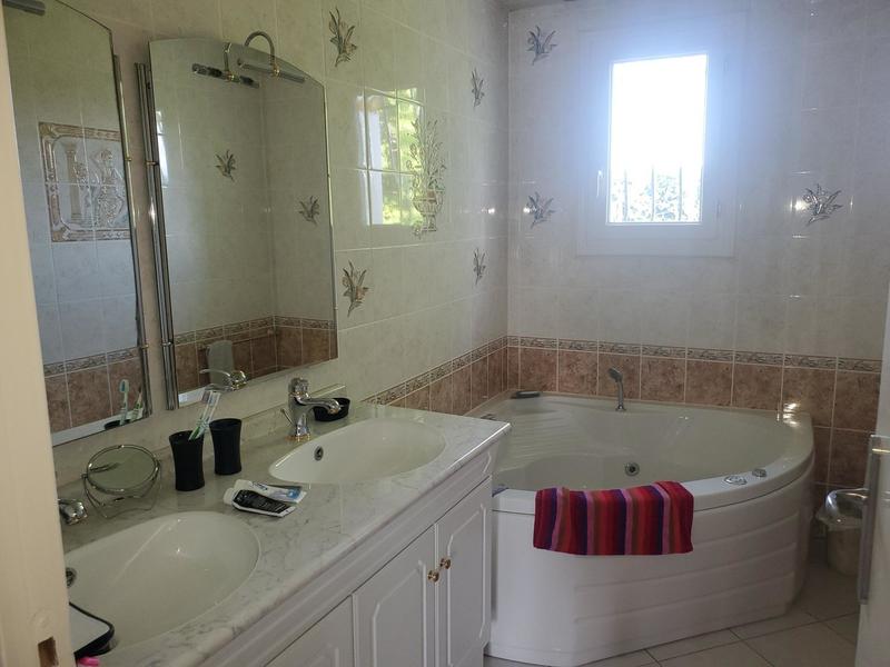 Maison - 92 m² - 6 pièces