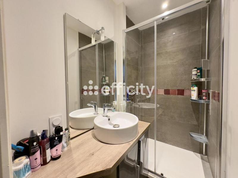 Villa - 267 m² - 11 pièces