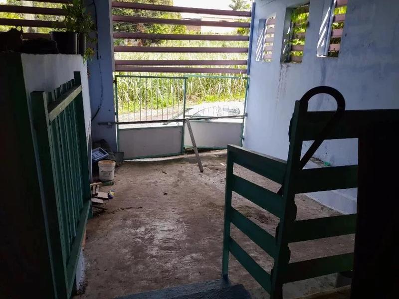 Entrepôt - 90 m² - 5 pièces