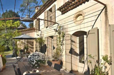 Maison - 300 m² - 7 pièces