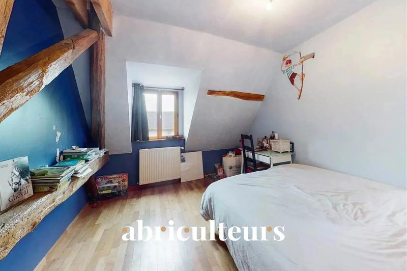 Maison - 260 m² - 7 pièces