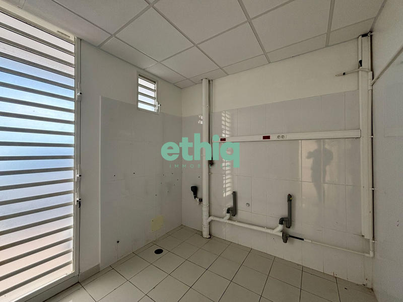 Local commercial - 420 m²