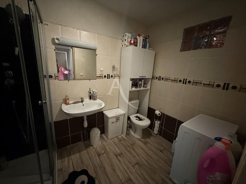 Maison - 334 m² - 10 pièces