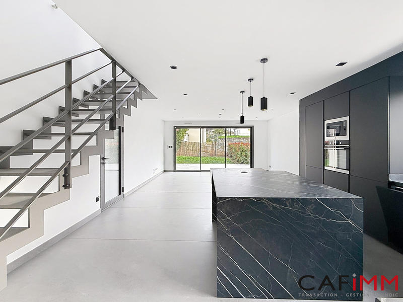 Maison contemporaine - 114 m² - 4 pièces