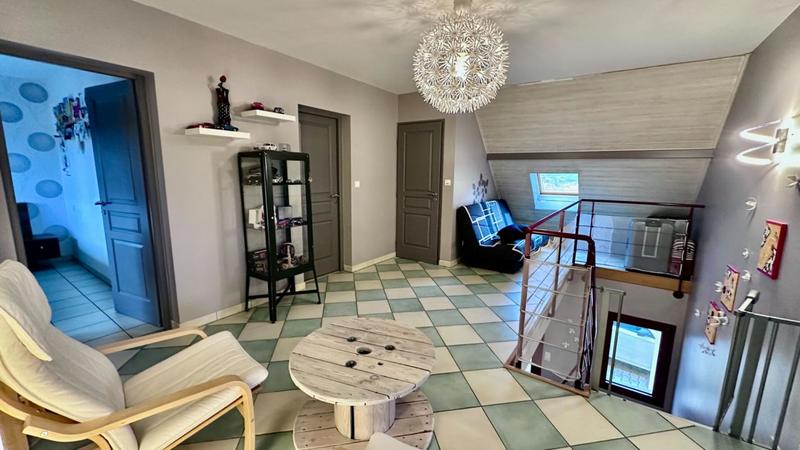 Maison - 185 m² - 6 pièces