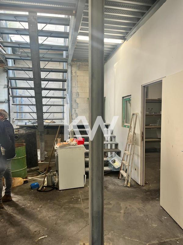 Local commercial - 220 m²