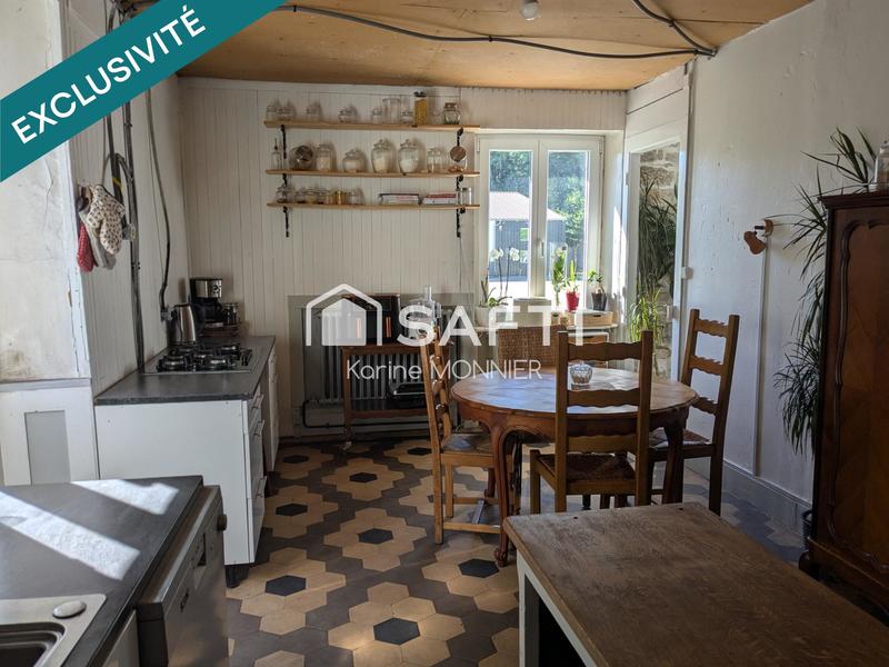 Maison - 330 m² - 12 pièces