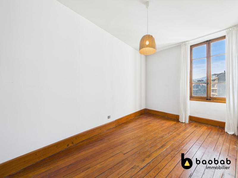 Appartement - 147 m² - 5 pièces