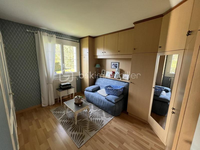 Maison - 180 m² - 11 pièces