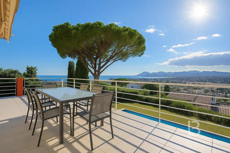 Villa - 180 m² - 6 pièces