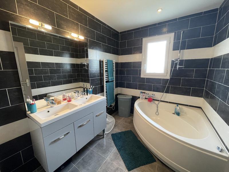 Maison - 120 m² - 4 pièces