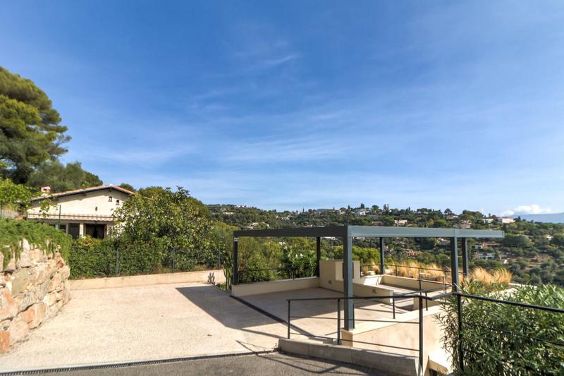 Maison - 180 m² - 5 pièces