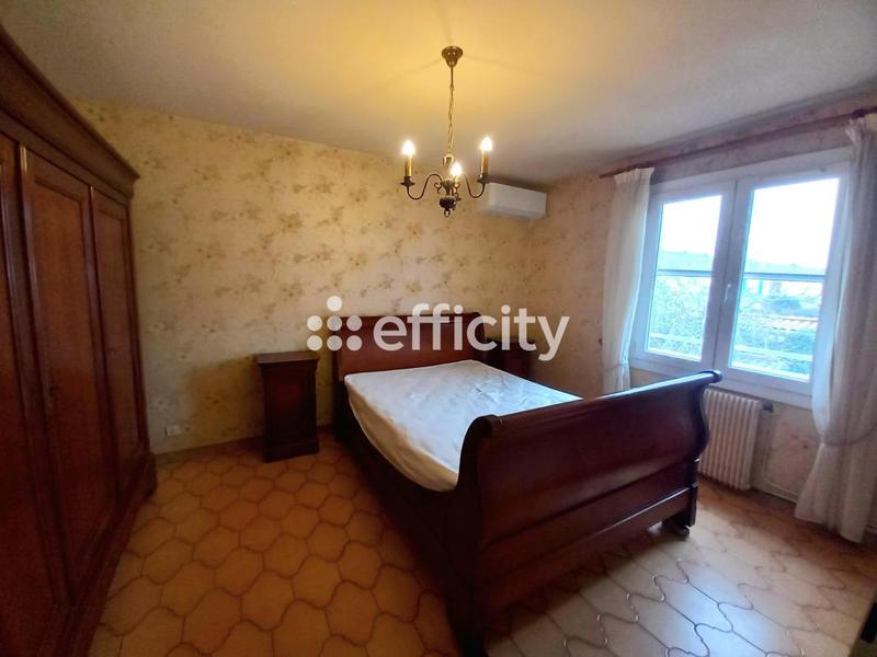 Maison - 93 m² - 5 pièces