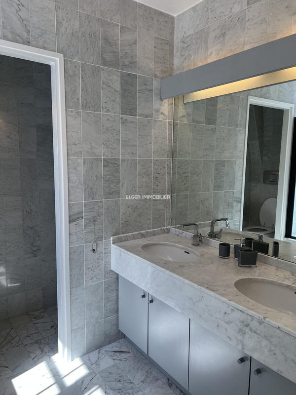 Appartement - 63 m² - 2 pièces