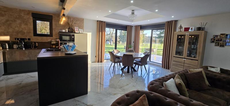 Villa - 150 m² - 7 pièces