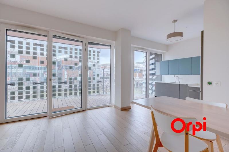 Appartement - 93 m² - 4 pièces