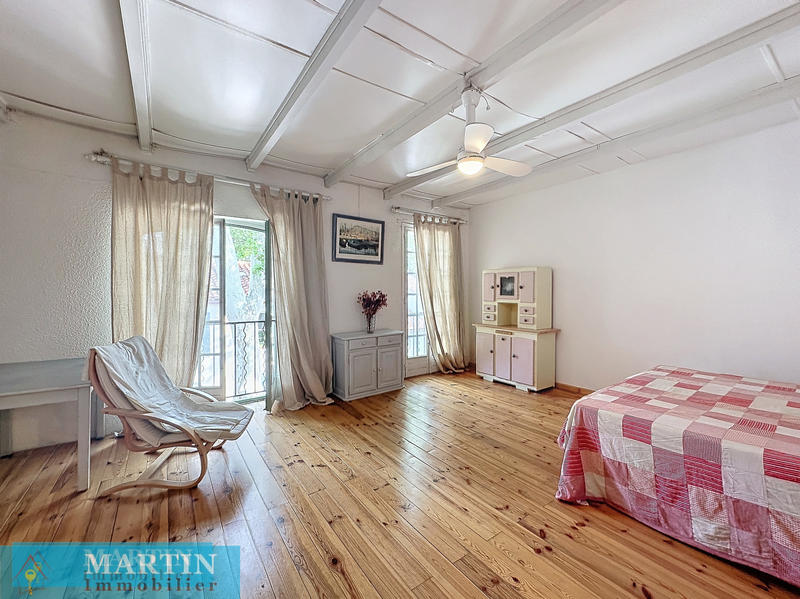 Maison - 246 m² - 8 pièces