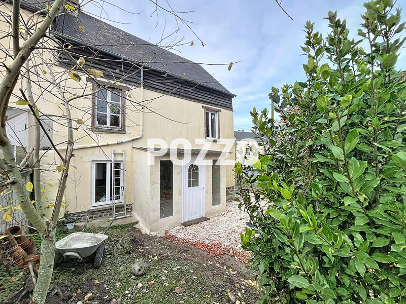 Maison - 95 m² - 4 pièces