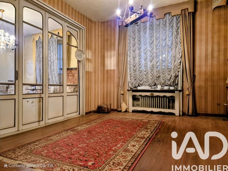 Maison - 250 m² - 10 pièces