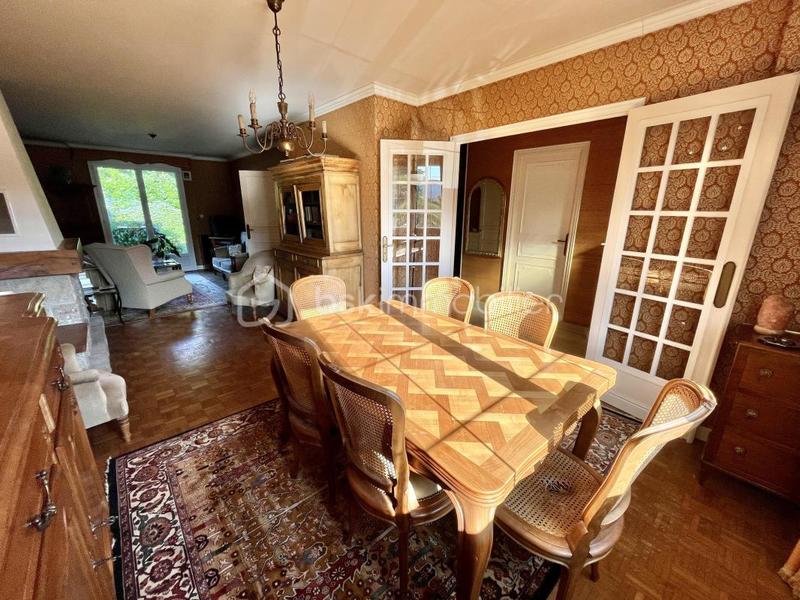 Maison - 128 m² - 7 pièces