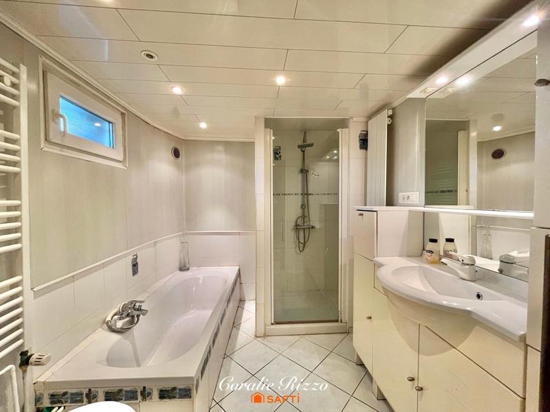 Maison - 160 m² - 7 pièces