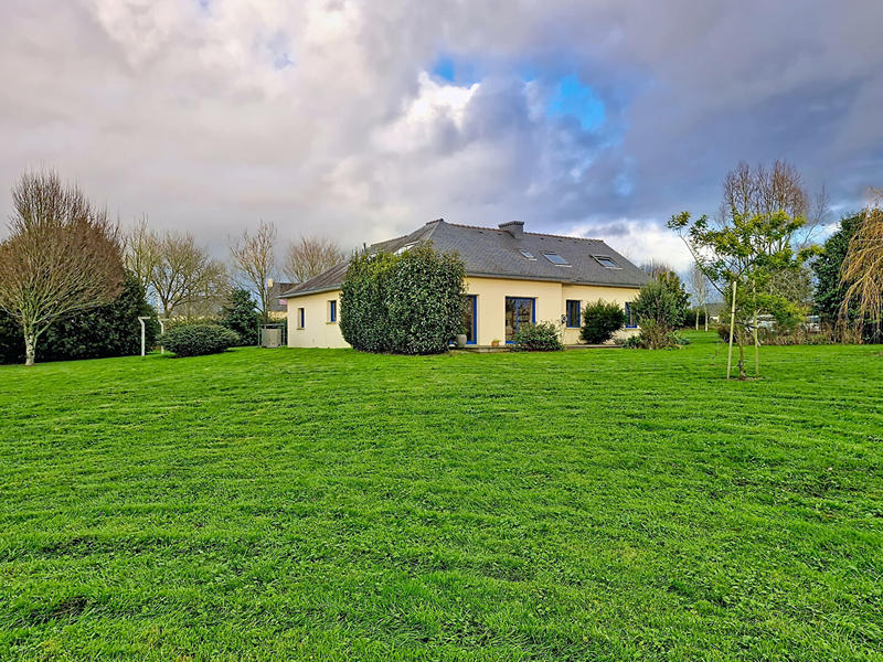 Maison - 162 m² - 8 pièces