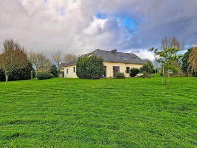 Maison - 162 m² - 8 pièces