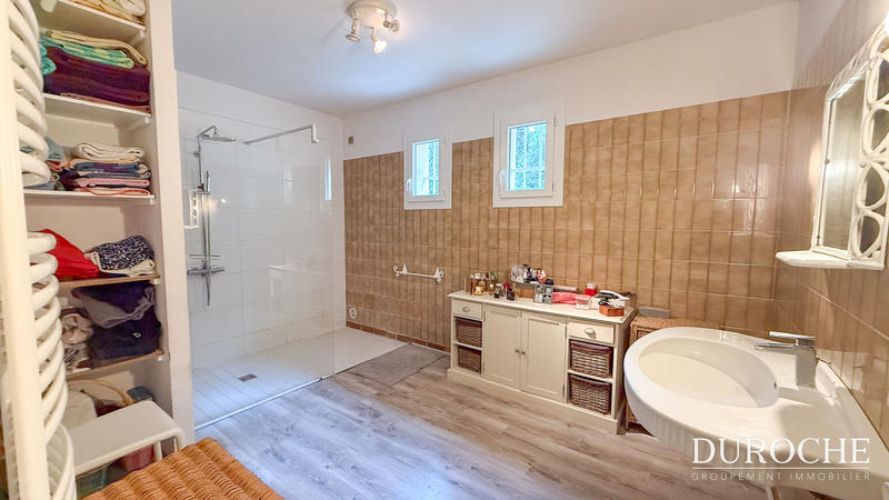 Maison - 166 m² - 5 pièces