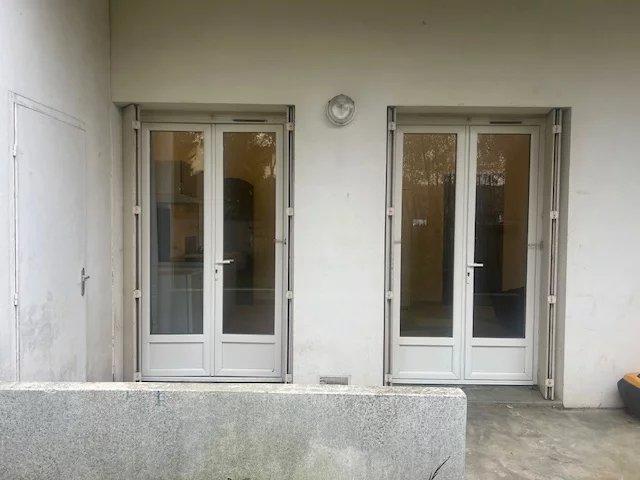 Studio - 25 m² - 1 pièce