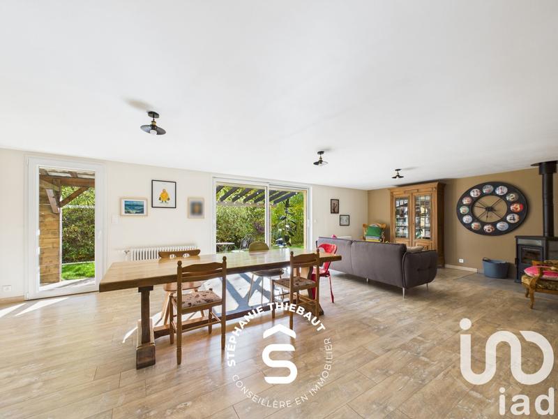 Maison - 212 m² - 8 pièces