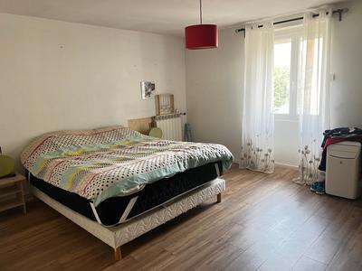 Maison - 200 m² - 7 pièces