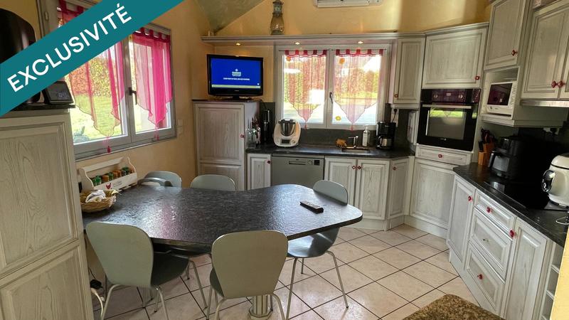 Propriété - 195 m² - 8 pièces