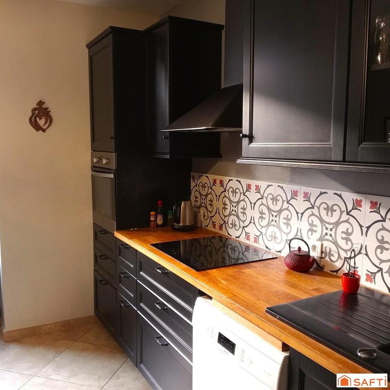 Maison - 254 m² - 9 pièces