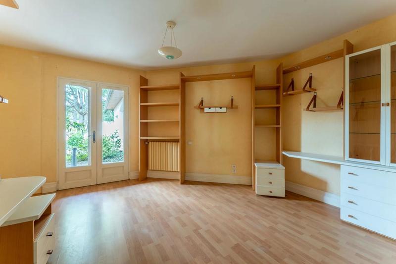 Maison traditionnelle - 215 m² - 7 pièces