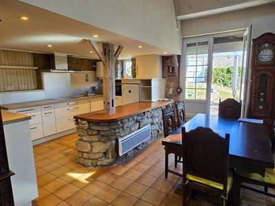 Maison en pierre - 102 m² - 4 pièces