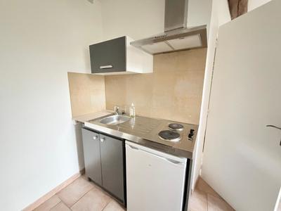 Studio - 25 m² - 1 pièce