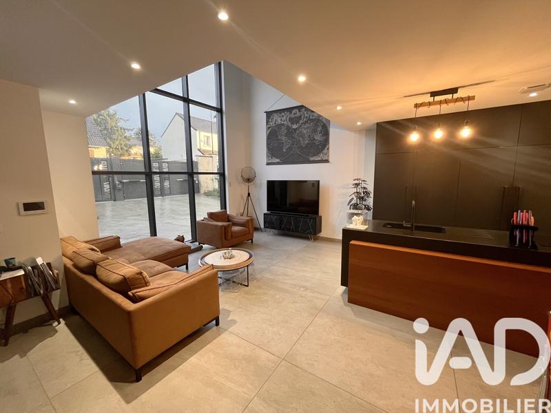 Maison - 210 m² - 7 pièces