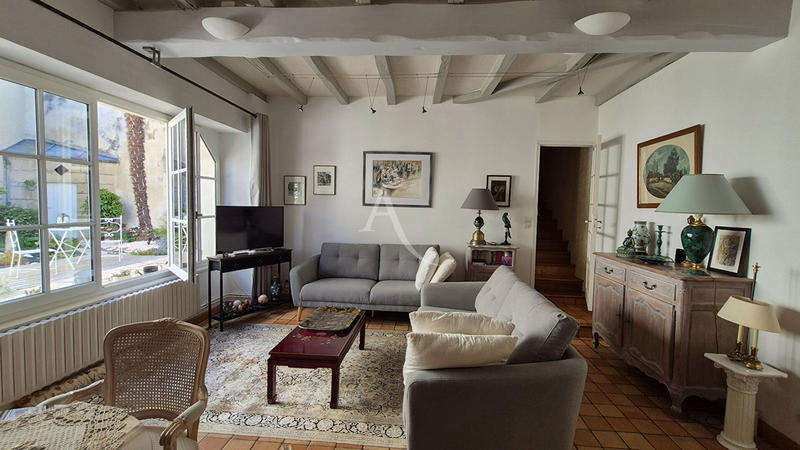 Maison - 177 m² - 8 pièces