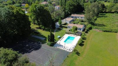 Maison - 348 m² - 15 pièces