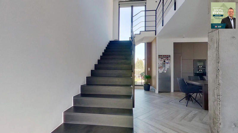 Maison - 215 m² - 6 pièces