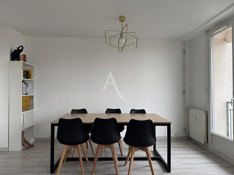 Appartement - 80 m² - 3 pièces