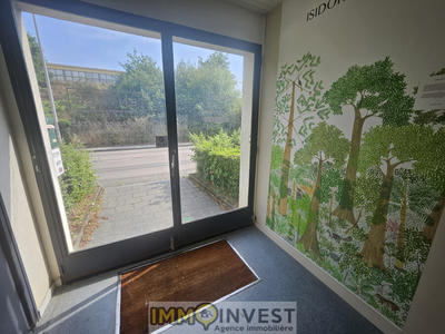 Bureau - 121 m² - 9 pièces