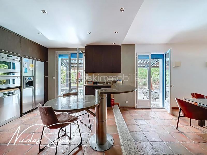 Maison - 152 m² - 6 pièces