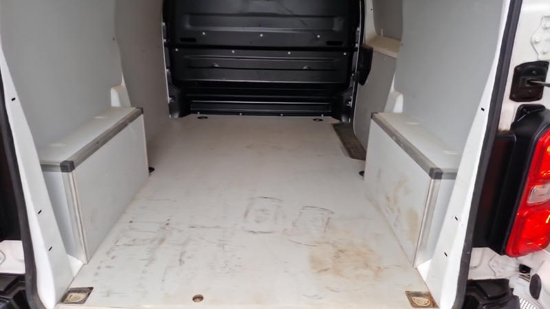 Peugeot Expert Fourgon tole standard bluehdi 100 ss bvm6 pro