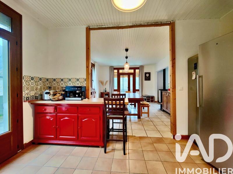 Maison - 231 m² - 11 pièces